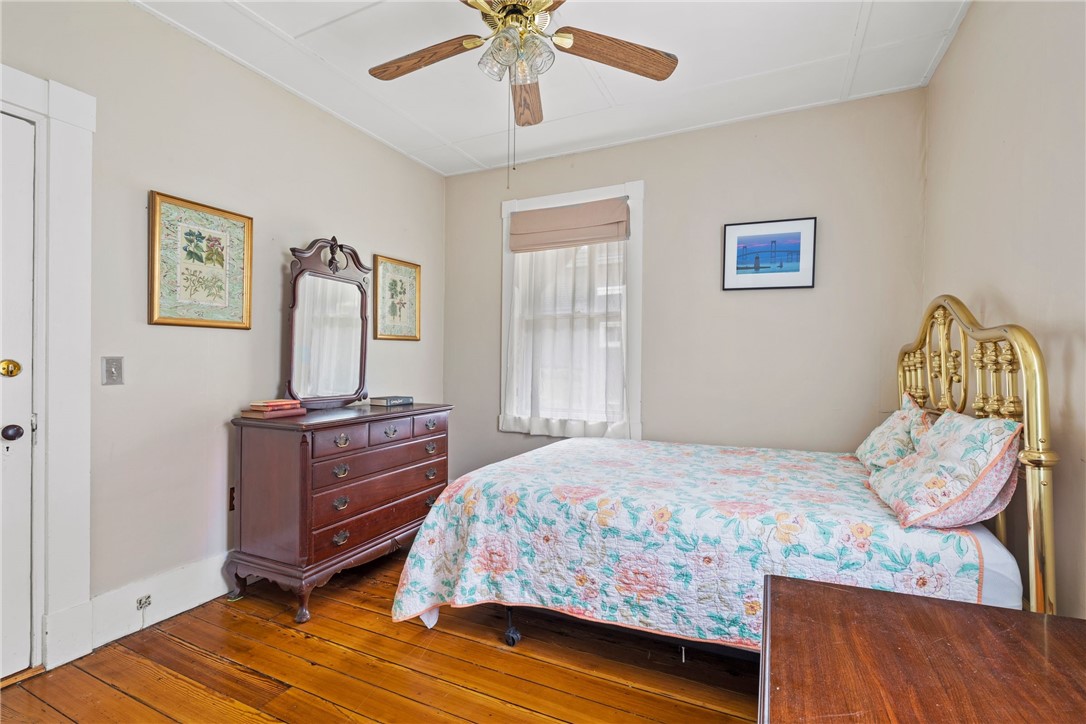 216 Spring Street Newport, RI 02840 - Photo 25 of 48