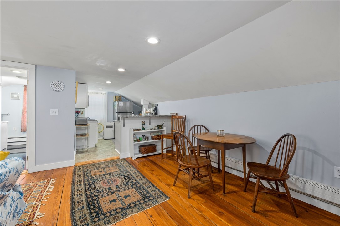 216 Spring Street Newport, RI 02840 - Photo 31 of 48 Third Floor