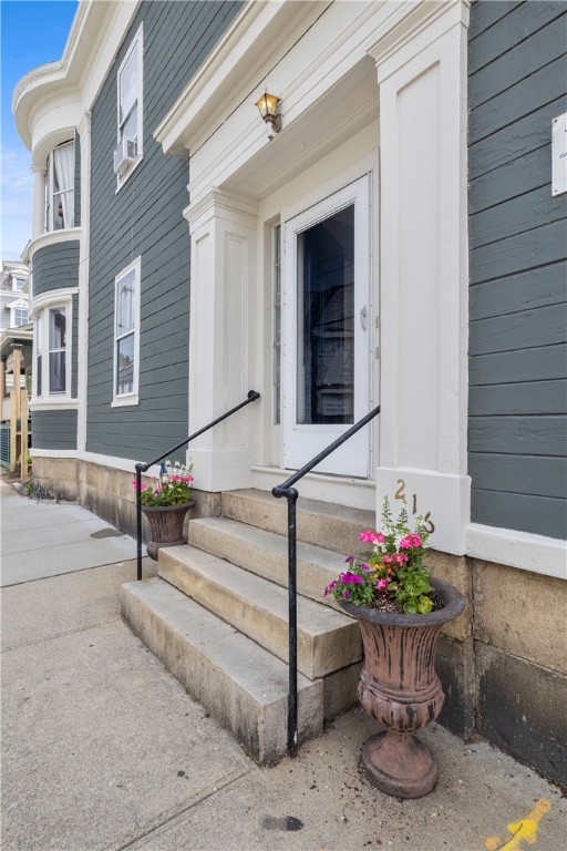 216 Spring Street Newport, RI 02840 - Photo 38 of 48