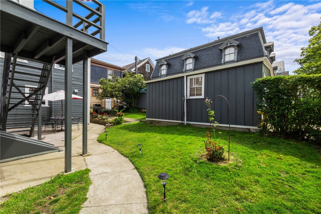 216 Spring Street Newport, RI 02840 - Photo 43 of 48