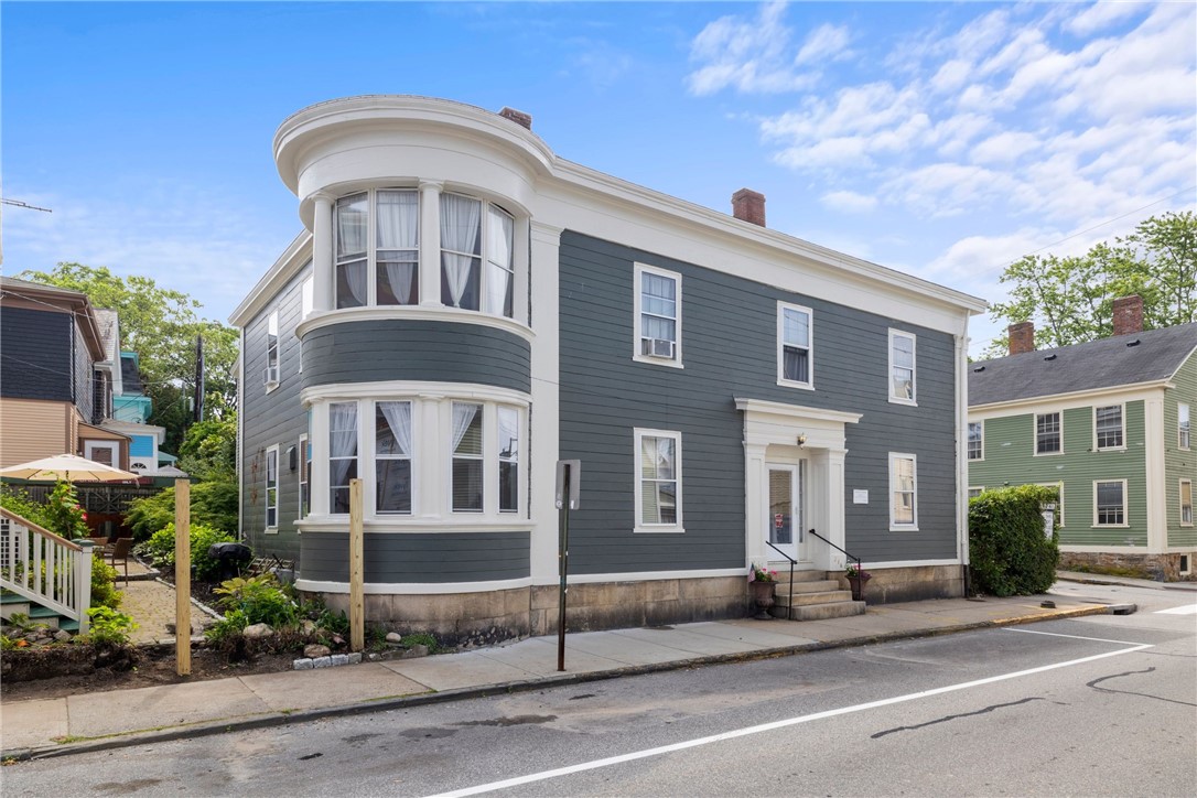 216 Spring Street Newport, RI 02840 - Photo 46 of 48