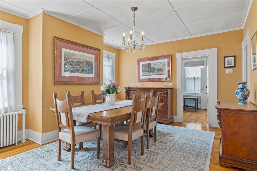 216 Spring Street Newport, RI 02840 - Photo 6 of 48