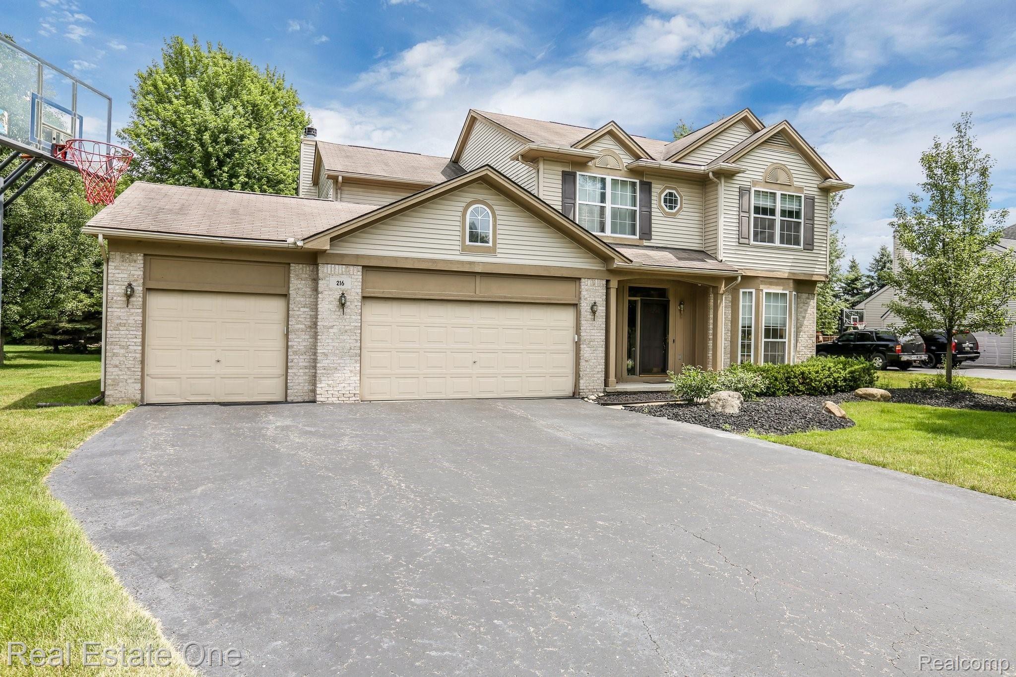 216 Timber Ridge Drive Highland, MI 48357 - Photo 31 of 51 216+Timber+Ridge+Dr+Highland+Charter+Township-27-WebQuality.jpg