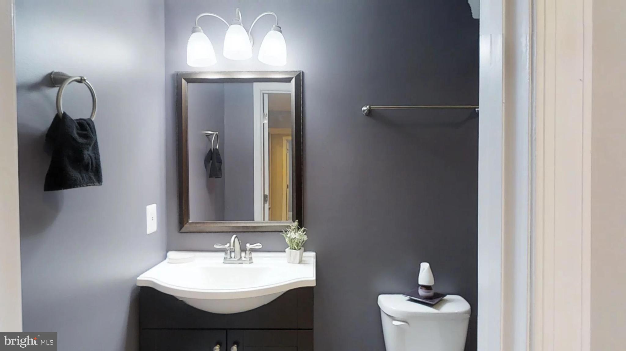 4755 Byron Road Baltimore, MD 21244 - Photo 15 of 26 Bath