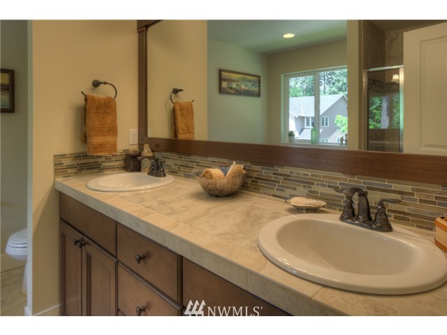 4730 Northeast 24th Street Renton, WA 98059 - Photo 17 of 20
