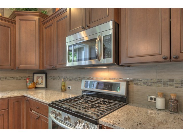 4730 Northeast 24th Street Renton, WA 98059 - Photo 9 of 20