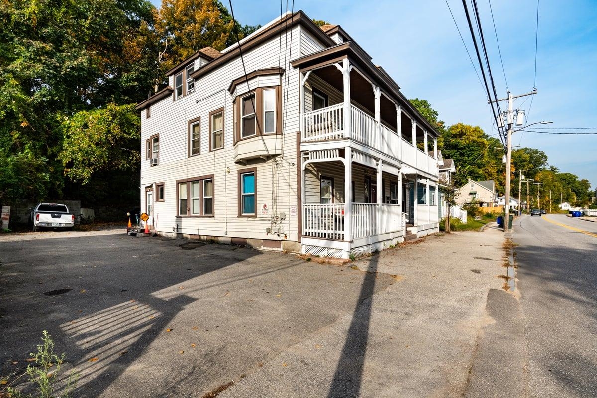 272 Front Street Manchester, NH 03102 - Photo 3 of 56