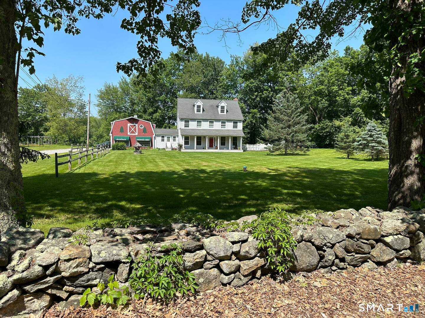 128 Center Road Easton, CT 06612 - Photo 2 of 39