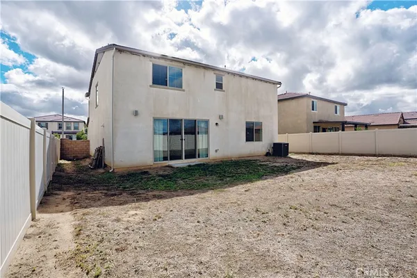 $3,800 | 574 Feeder Street, Hemet, CA 92543