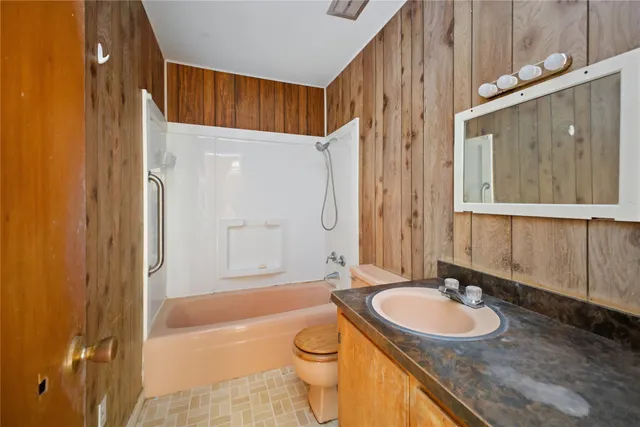 an empty room with a empty space and window