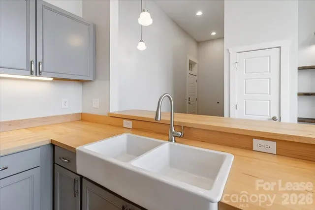 $1,395 | 756 Bailey Street, Mars Hill, NC 28754