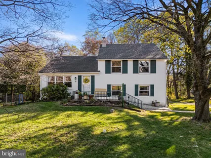 $625,000 | 105 Westminster Drive, Wallingford, PA 19086