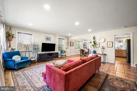 $625,000 | 105 Westminster Drive, Wallingford, PA 19086