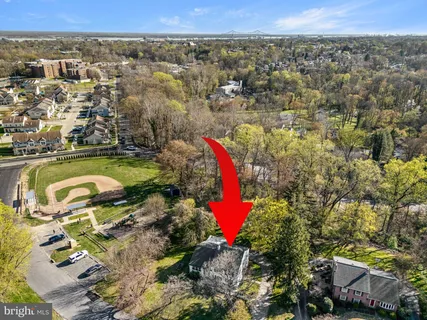 $625,000 | 105 Westminster Drive, Wallingford, PA 19086