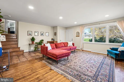 $625,000 | 105 Westminster Drive, Wallingford, PA 19086