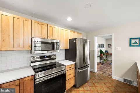 $625,000 | 105 Westminster Drive, Wallingford, PA 19086
