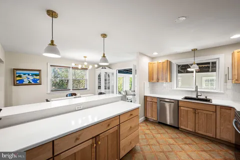 $625,000 | 105 Westminster Drive, Wallingford, PA 19086