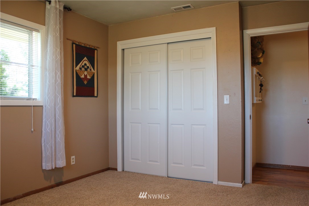 1707 Military Road Centralia, WA 98531 - Photo 8 of 25 Gallery Image 8