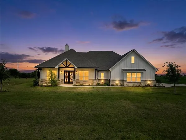 $530,000 | 8524 Bronco Drive, Godley, TX 76044