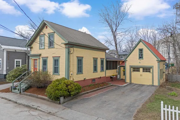 $440,000 | 6 Lincoln Street, Concord, NH 03301