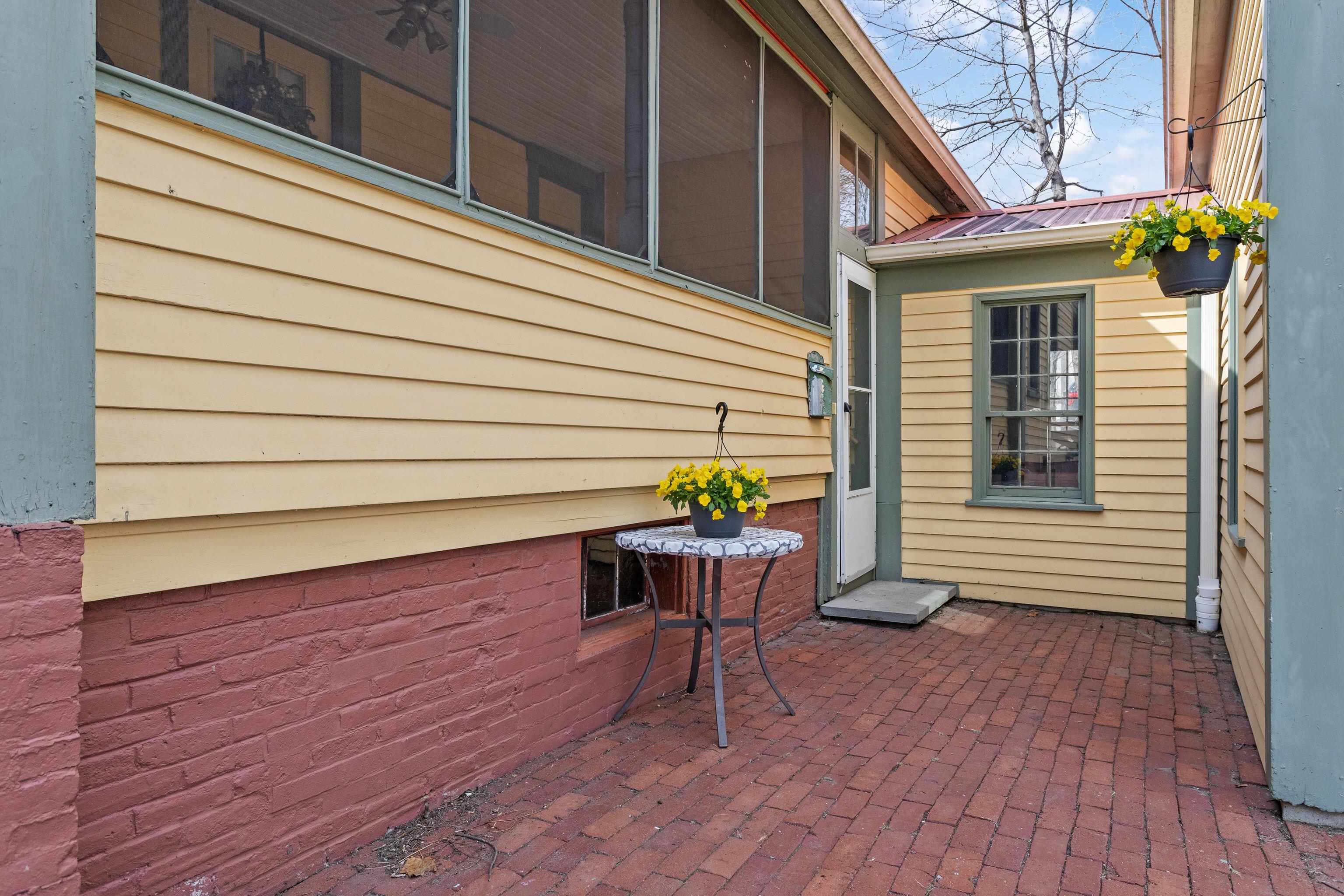 6 Lincoln Street Concord, NH 03301 - Photo 3 of 27