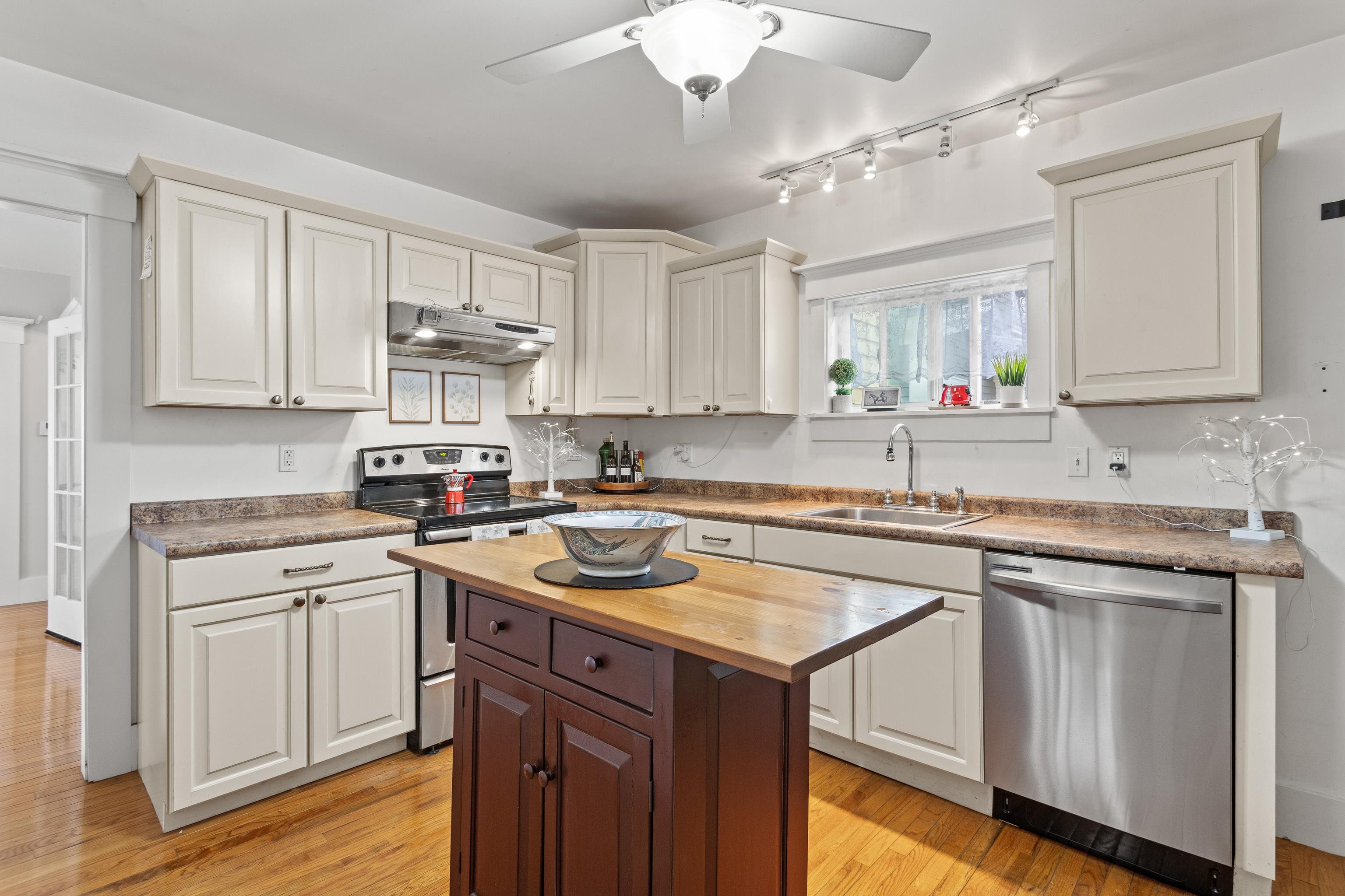 6 Lincoln Street Concord, NH 03301 - Photo 5 of 27