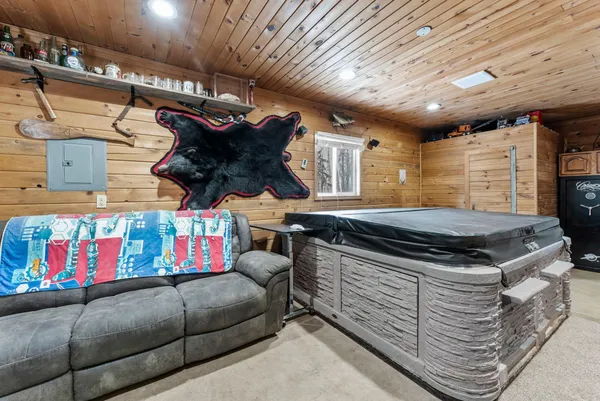 $349,900 | 43704 Co Highway 61, Hinckley, MN 55037