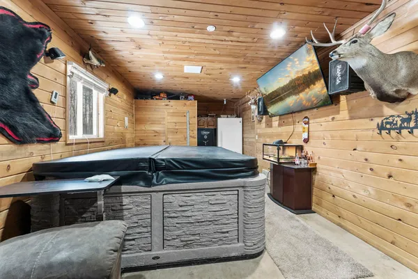 $349,900 | 43704 Co Highway 61, Hinckley, MN 55037