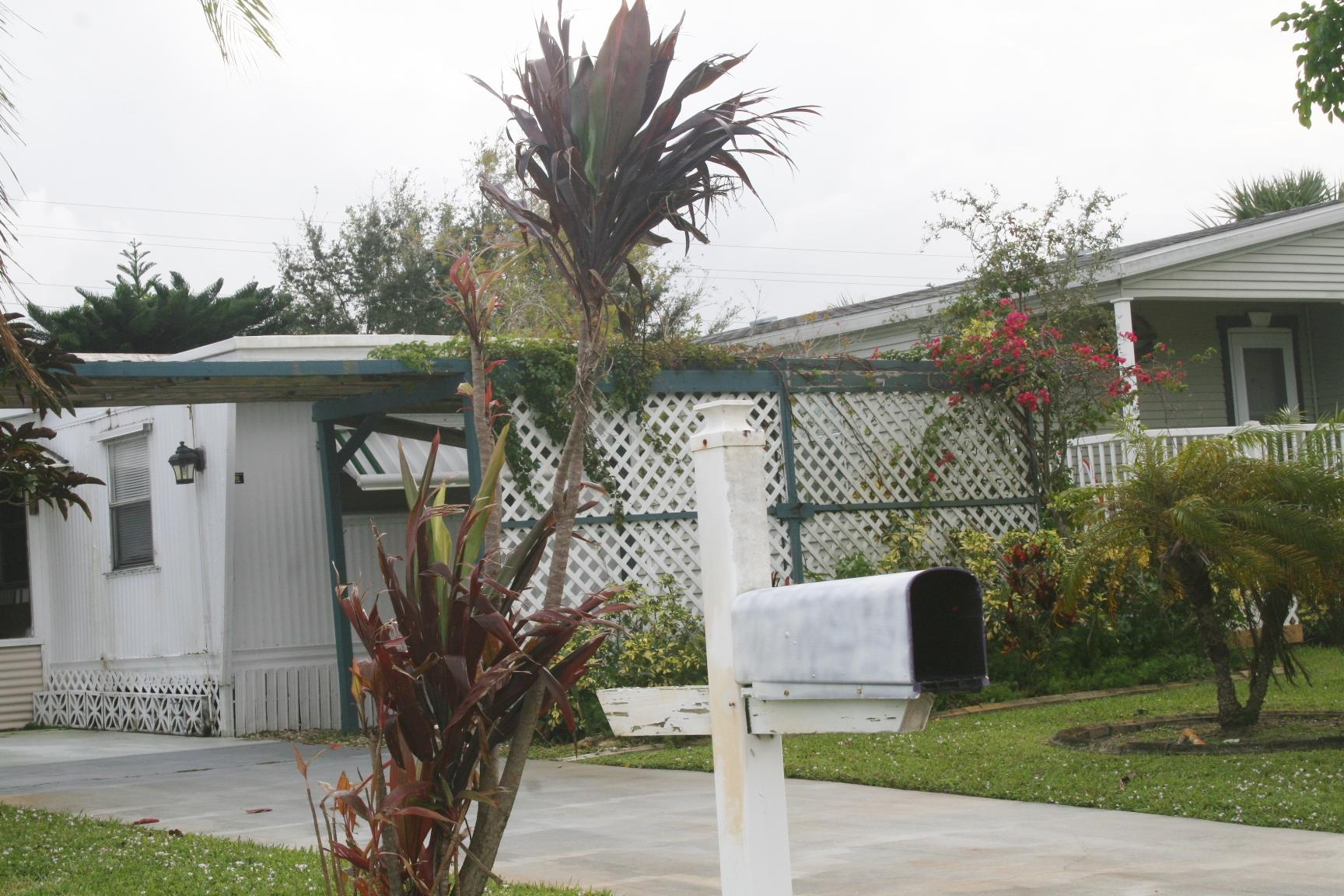 6940 Southeast Ridgeway Terrace Hobe Sound, FL 33455 - Photo 21 of 22 021