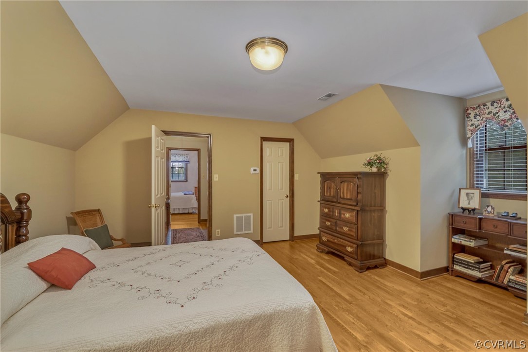 9630 Pasture Hill Road Midlothian, VA 23112 - Photo 19 of 27 Upstairs bedroom with walk in closet and bonus room