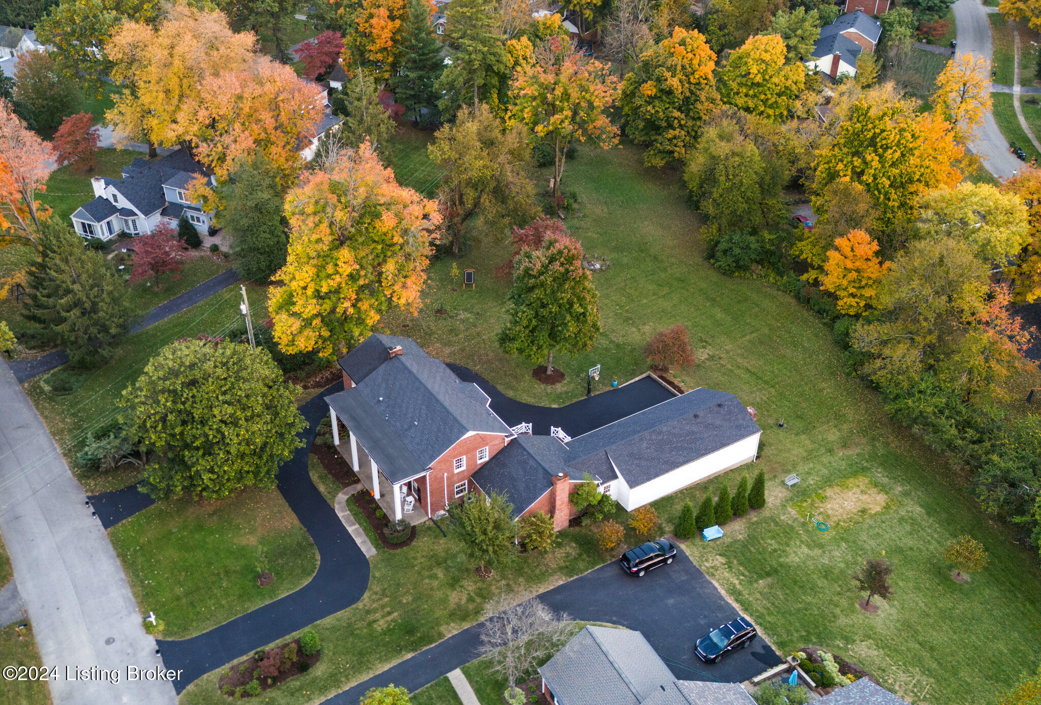 4440 Signal Hill Road Louisville, KY 40207 - Photo 2 of 84 4440 Signal Hill Rd-2