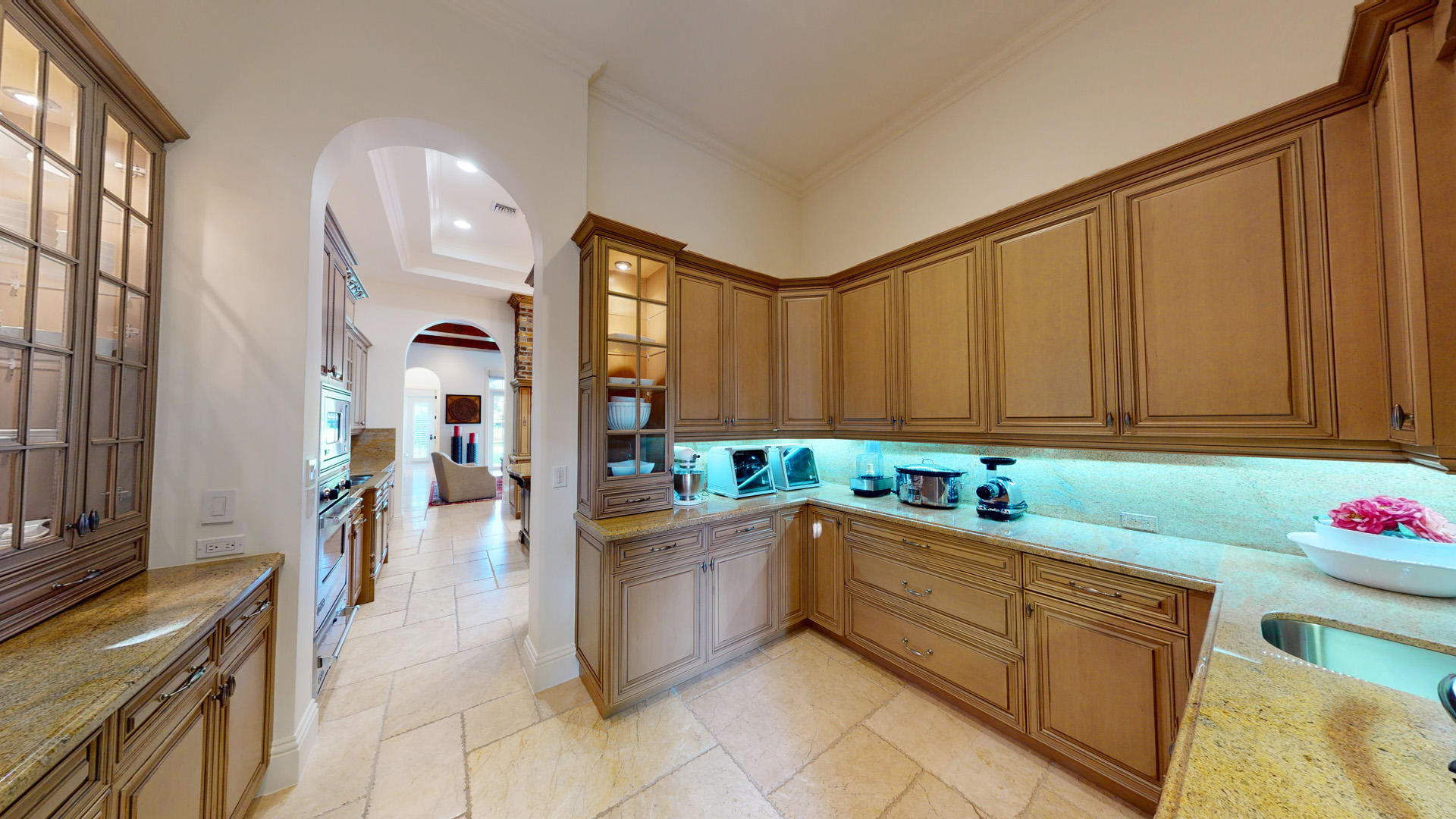 17130 Ave Le Rivage Boca Raton, FL 33496 - Photo 10 of 38 KITCHEN