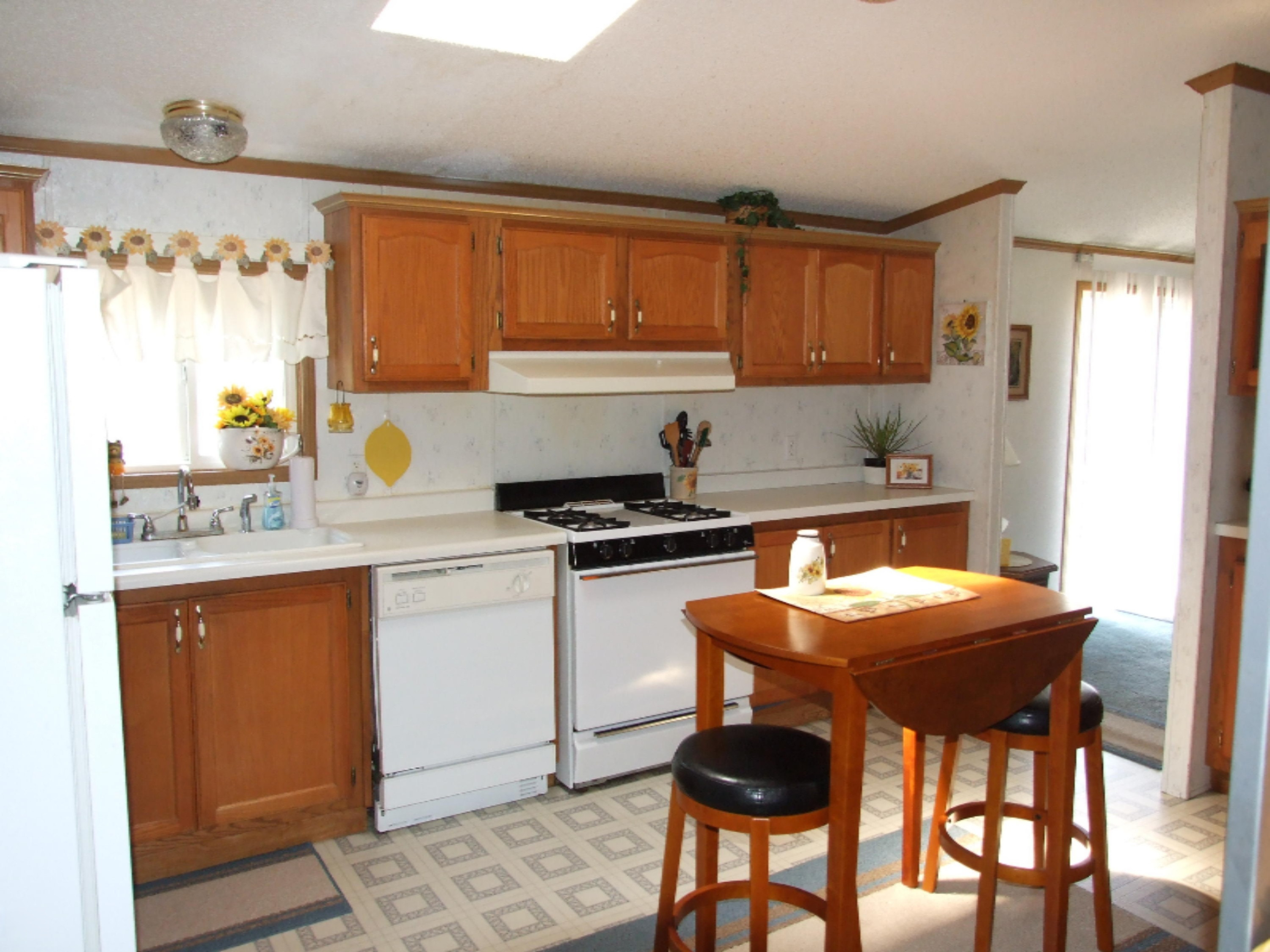 2689 Strand Road Muskegon, MI 49445 - Photo 17 of 27 2006-01-01 21.48.29