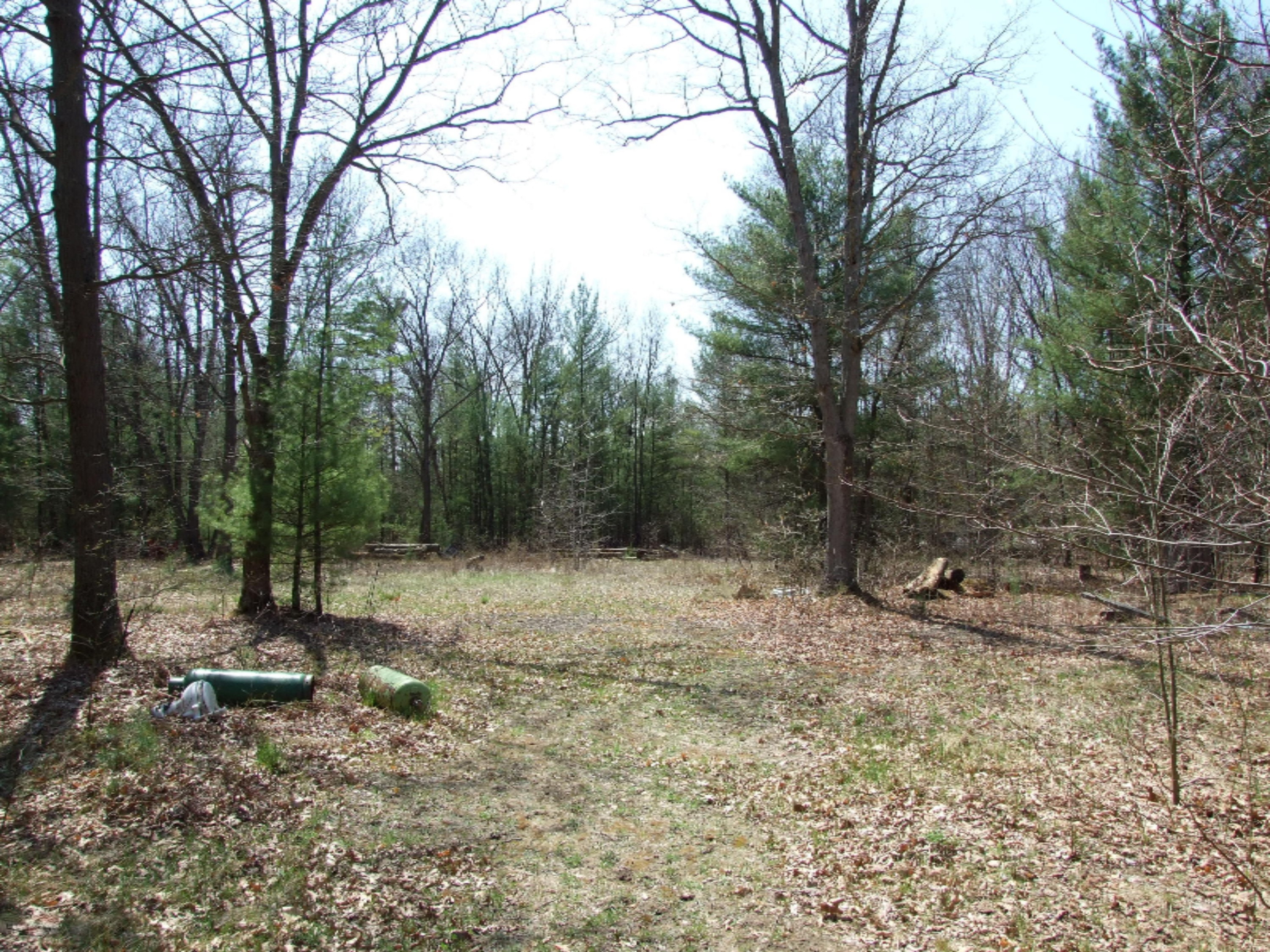 2689 Strand Road Muskegon, MI 49445 - Photo 10 of 27 2006-01-01 21.38.40