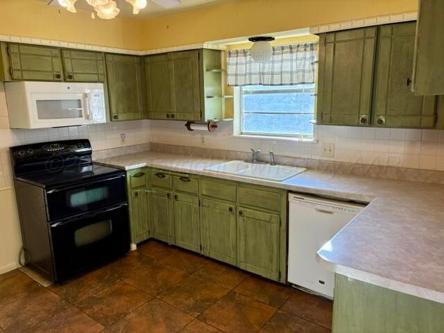 2713 James Louis Drive Amarillo, TX 79110 - Photo 6 of 28 Kitchen