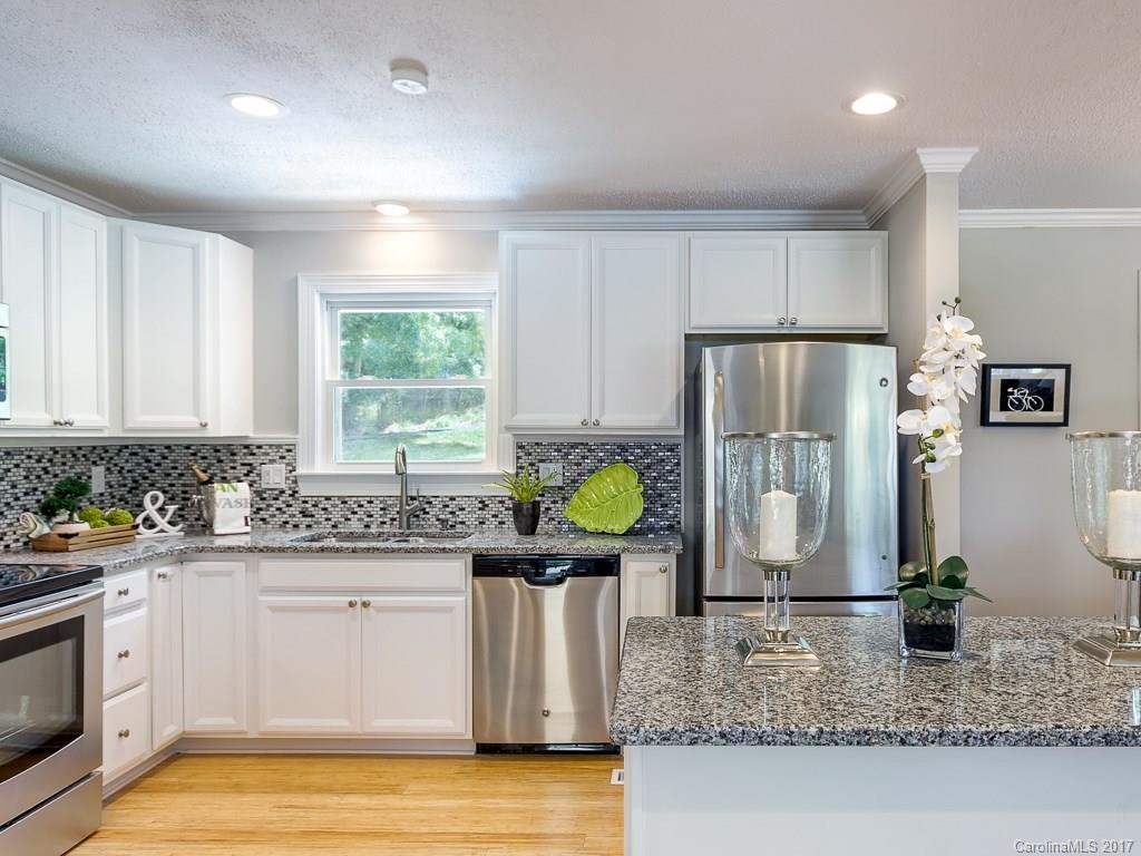 6041 Windjammer Drive Tega Cay, SC 29708 - Photo 7 of 23 Gallery Image 7