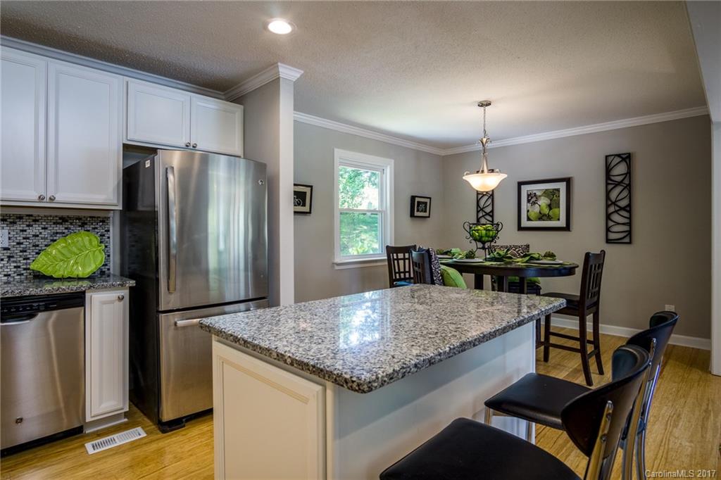 6041 Windjammer Drive Tega Cay, SC 29708 - Photo 8 of 23 Gallery Image 8