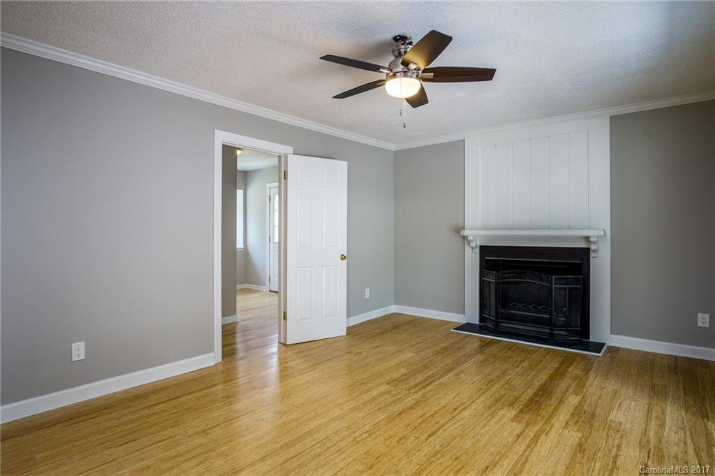 6041 Windjammer Drive Tega Cay, SC 29708 - Photo 10 of 23 Gallery Image 10