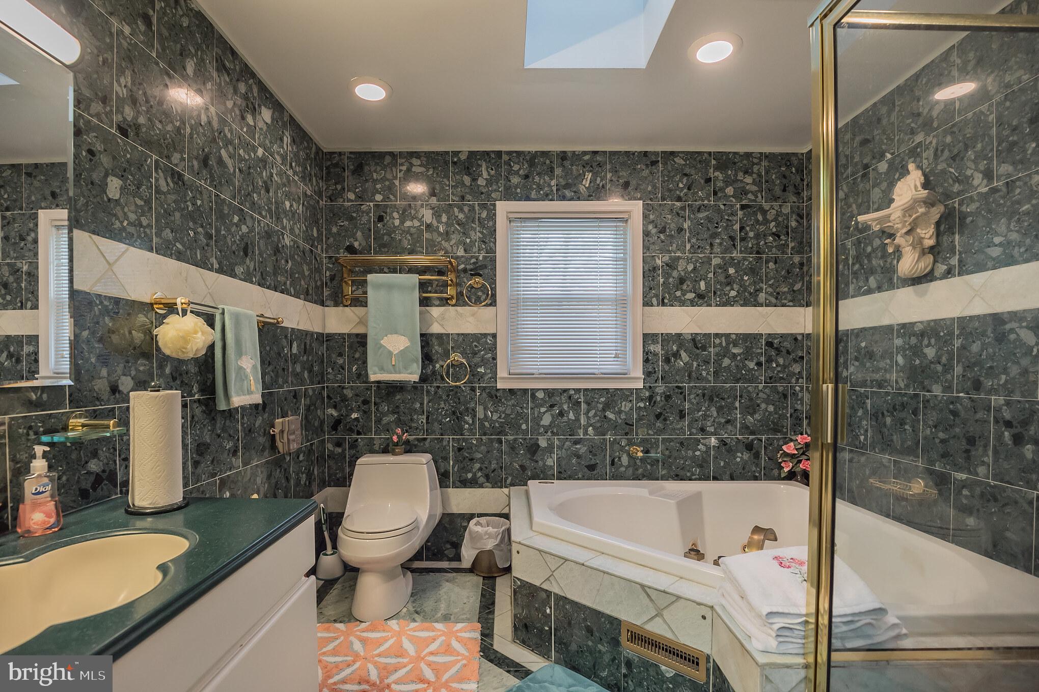 622 Ashton Road Bensalem, PA 19020 - Photo 20 of 29 4 piece marble hall bathroom