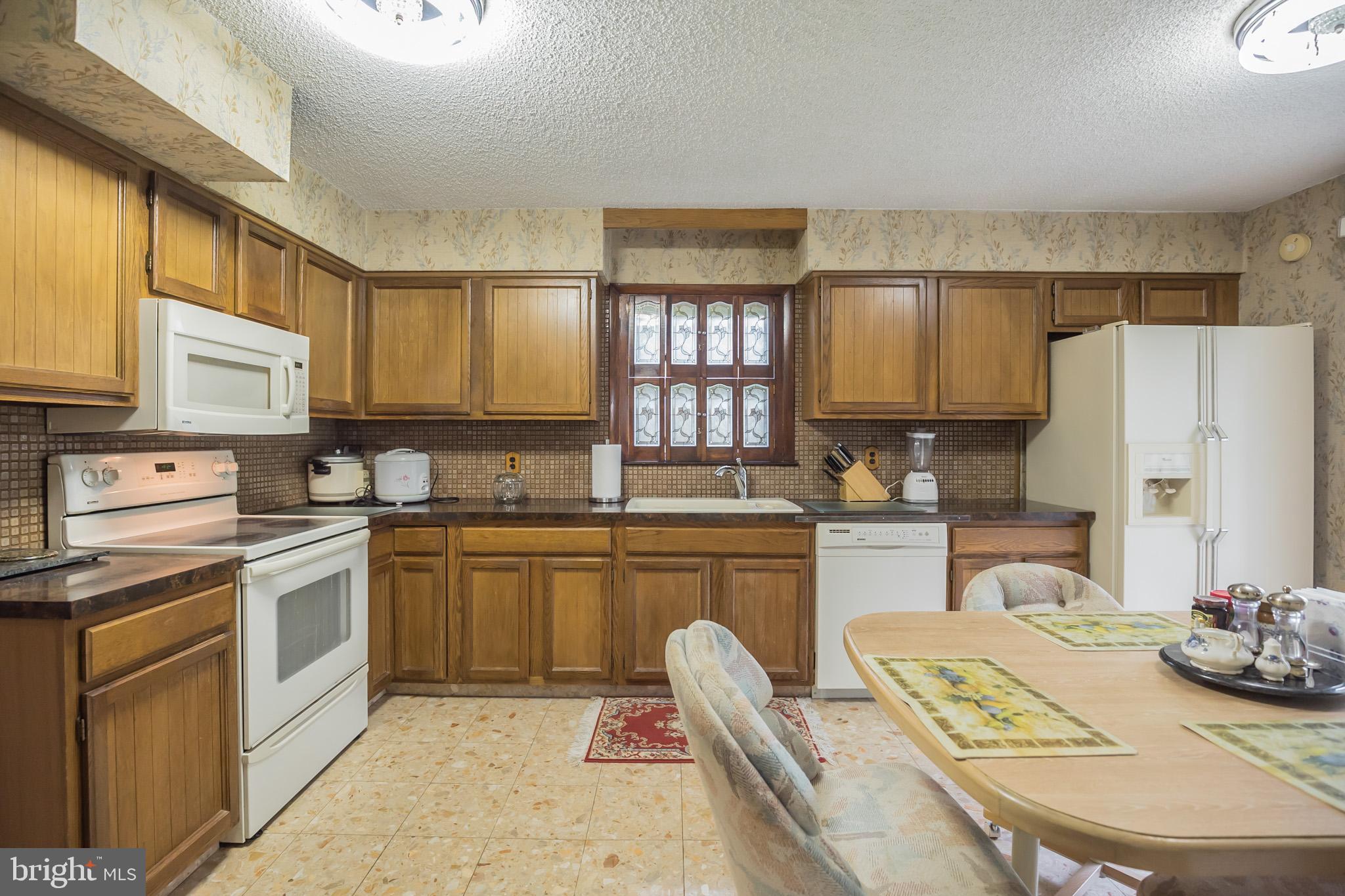 622 Ashton Road Bensalem, PA 19020 - Photo 9 of 29 Gallery Image 9
