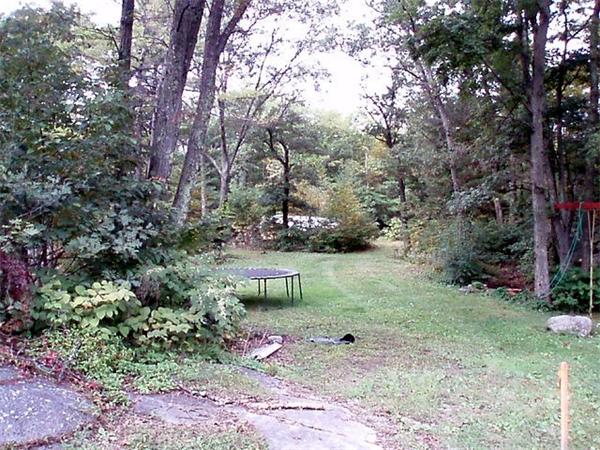 36 R Oak Cliff Road Weymouth, MA 02189 - Photo 2 of 7 Gallery Image 2
