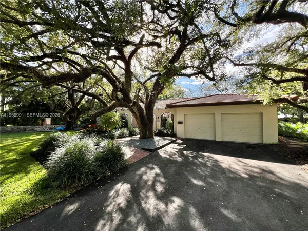 $8,950 | 4350 Palmarito Street, Coral Gables, FL 33146