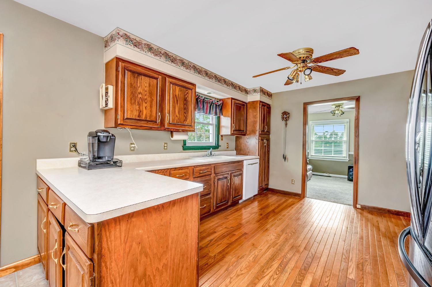 10852 Crosby Road Harrison, OH 45030 - Photo 8 of 31 Gallery Image 8