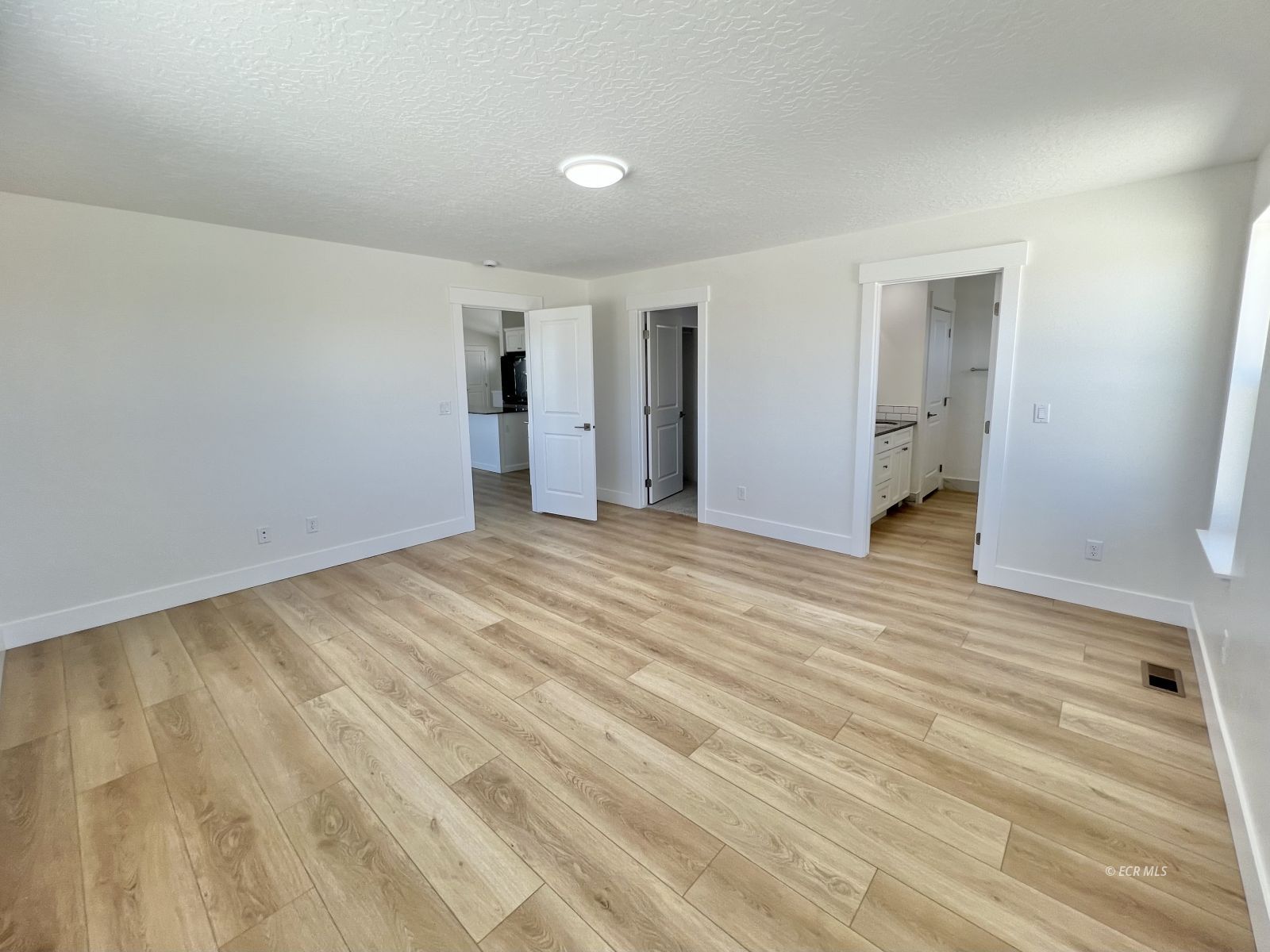 1498 Sun Vly Road Spring Creek, NV 89815 - Photo 19 of 33