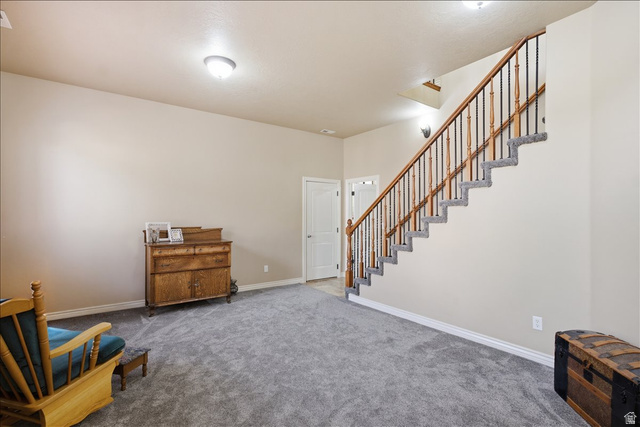2452 Oak Lane Layton, UT 84040 - Photo 4 of 41