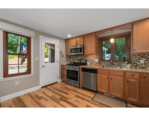 44 Chestnut Road Dracut, MA 01826 - Photo 9 of 31 Gallery Image 9