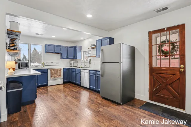 $320,000 | 152 West Holland Lake Drive, Sheridan, MI 48884