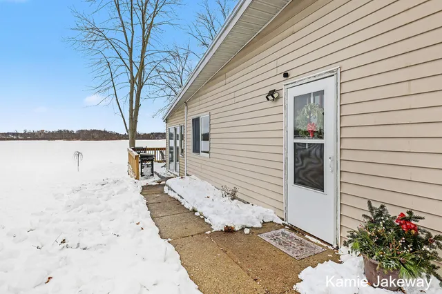 $320,000 | 152 West Holland Lake Drive, Sheridan, MI 48884