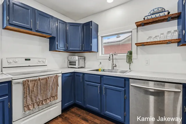 $320,000 | 152 West Holland Lake Drive, Sheridan, MI 48884