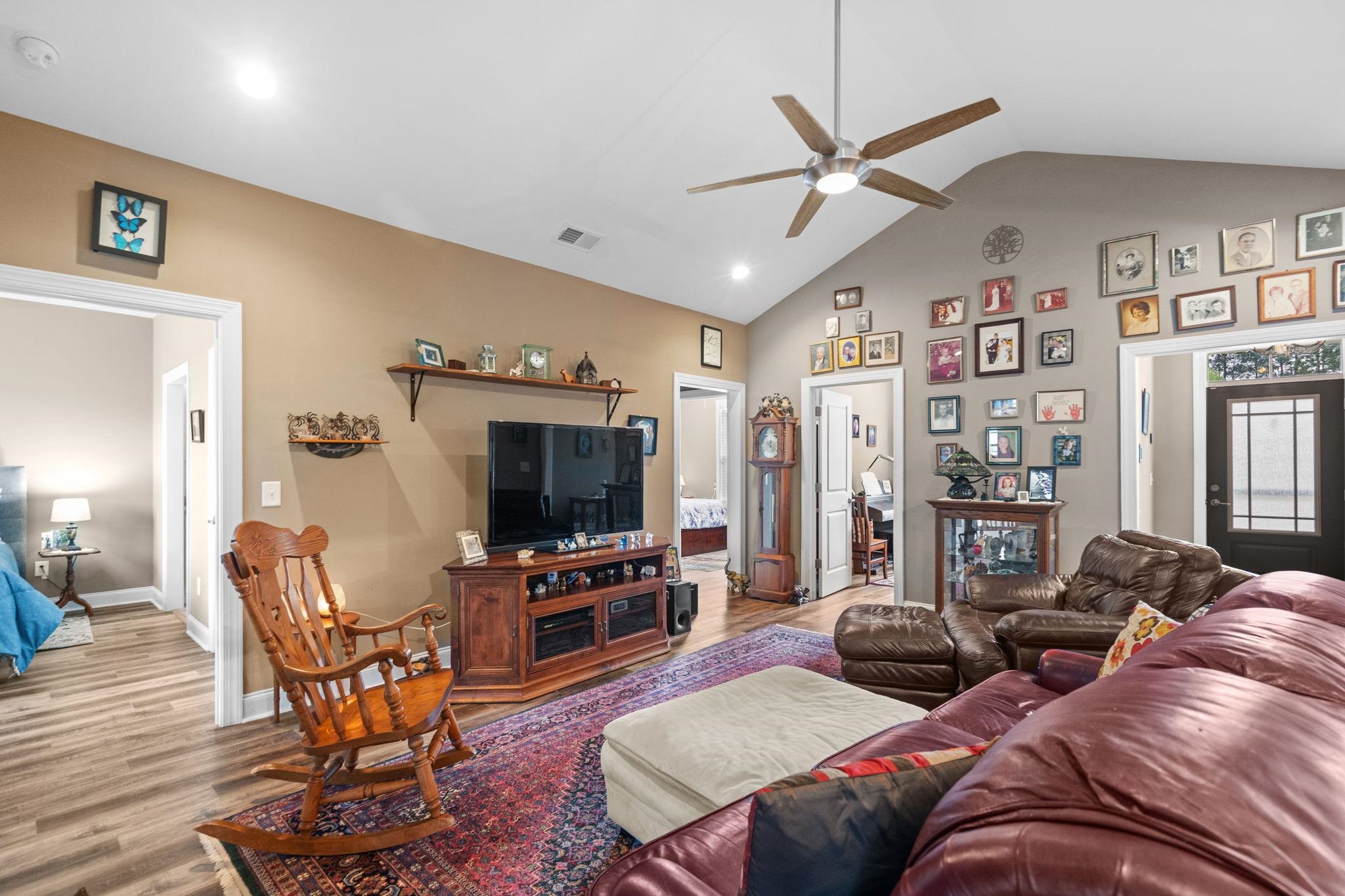 687 Tiger Paw Road Loris, SC 29569 - Photo 8 of 57